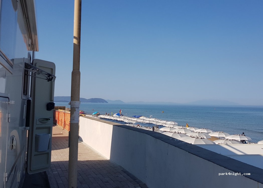 (57027) San Vincenzo - 15 Via Cristoforo Colombo — foto