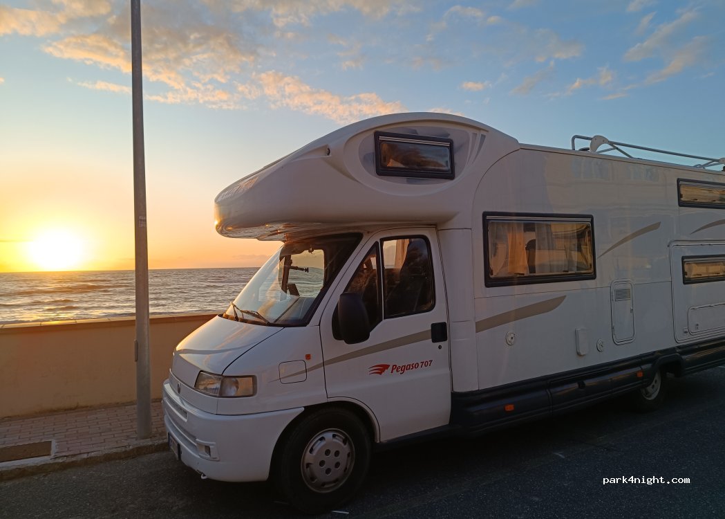 (57027) San Vincenzo - 15 Via Cristoforo Colombo — foto 5