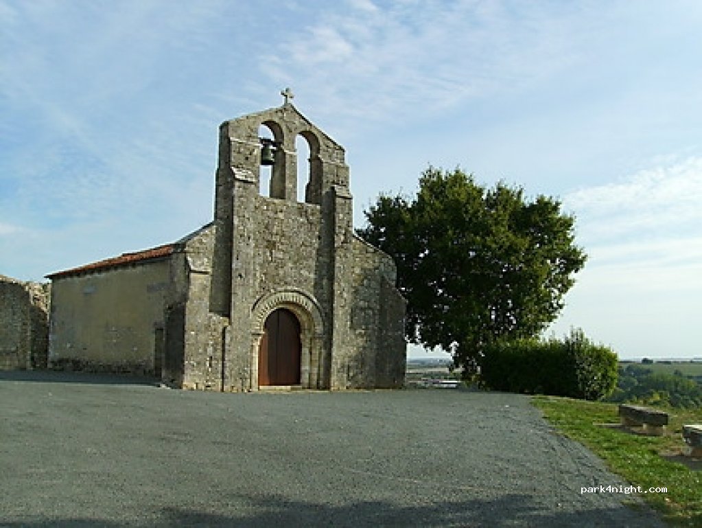 (17380) Puyrolland - Chemin de L'Eglise — foto