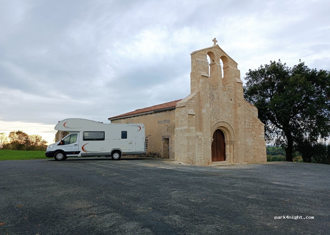 (17380) Puyrolland - Chemin de L'Eglise — foto 3