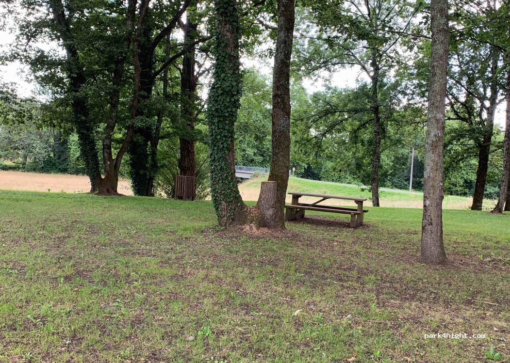 (17360) La Clotte - Unnamed Road — foto