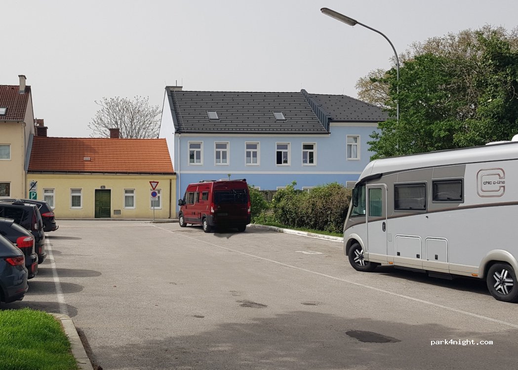 (2700) Wiener Neustadt - 13 Babenbergerring — foto 4
