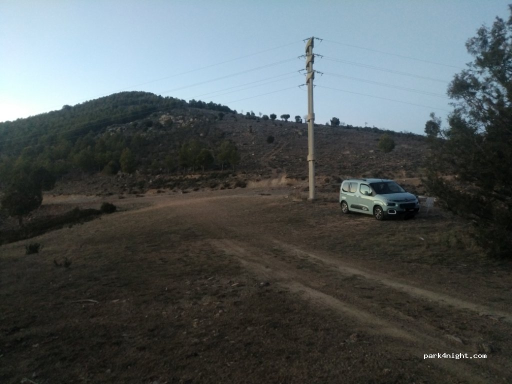 (44111) Torres de Albarracín - A-1512 — foto