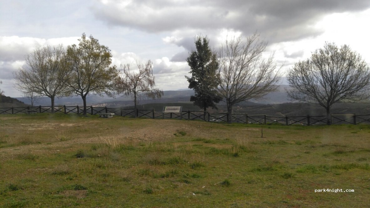(37619) Monforte de la Sierra - Unnamed Road — foto