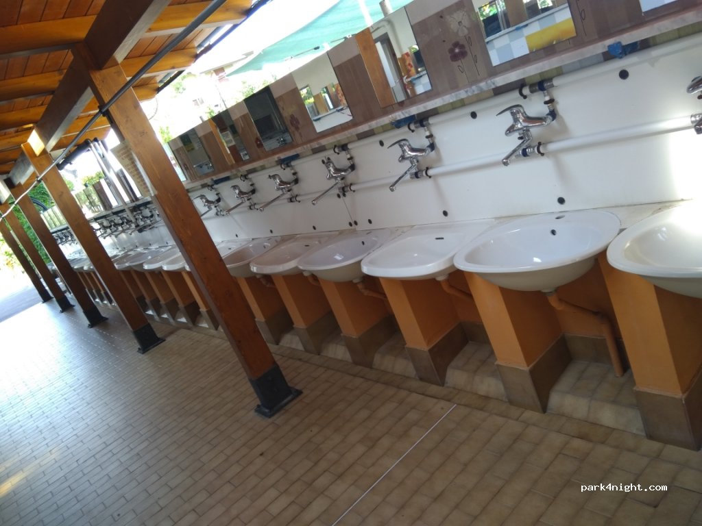 Camping Village Duca Amedeo — foto