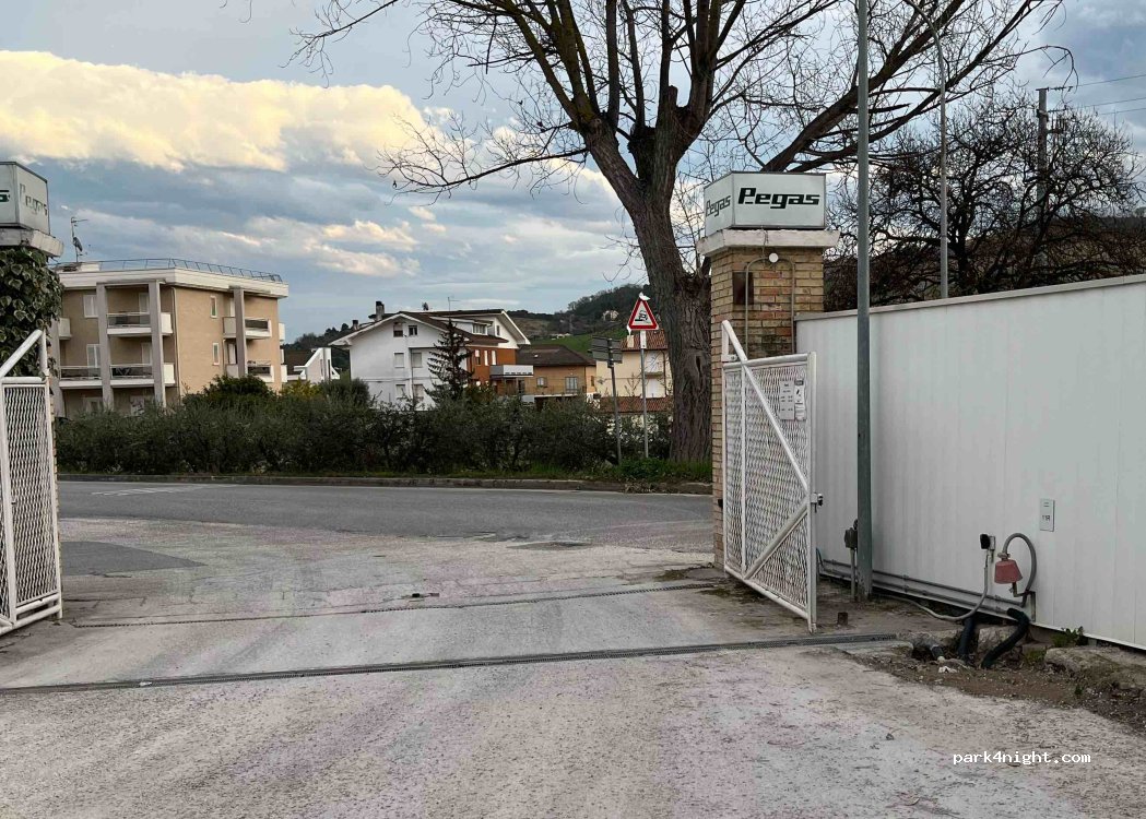 (63822) Porto San Giorgio - 2 Via Enrico Medi — foto 2