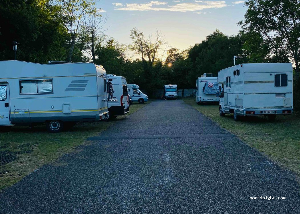 (33700) Mérignac - 55 Avenue du Maréchal de Lattre de Tassigny — foto 2