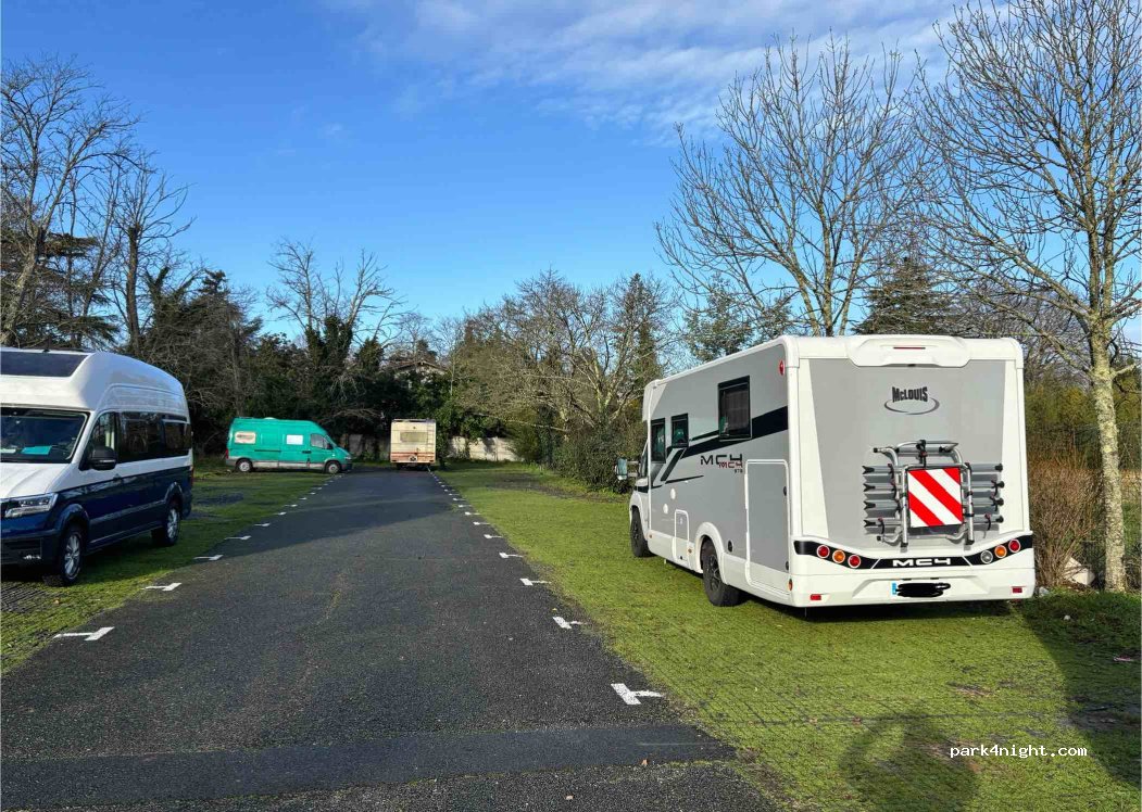 (33700) Mérignac - 55 Avenue du Maréchal de Lattre de Tassigny — foto 4