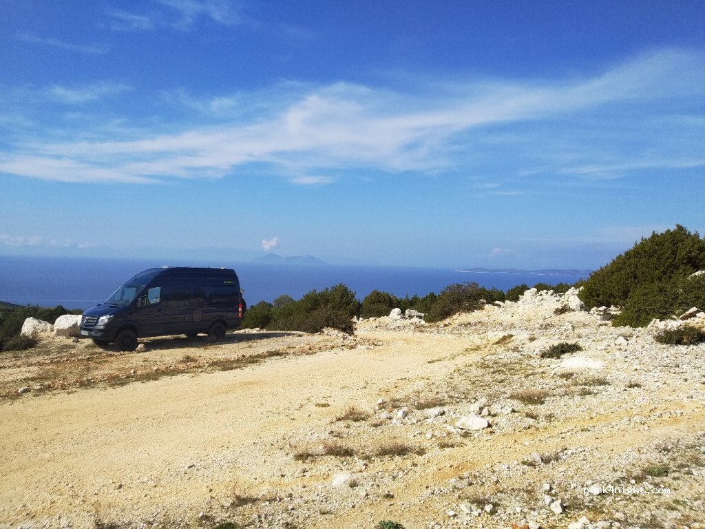 (300 06) Astakos - Unnamed Road — foto