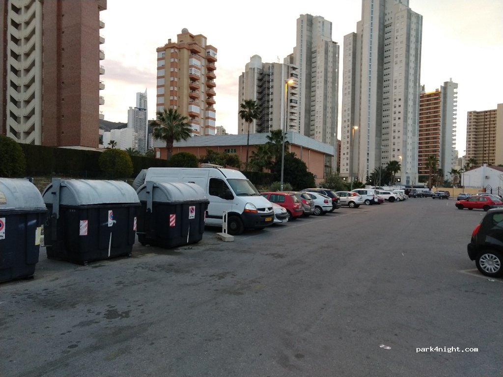 (03503) Benidorm - 13 Avenida de Zamora — foto 3