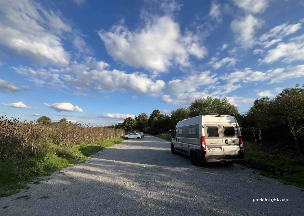 (71287) Weissach - Unnamed Road — foto 4