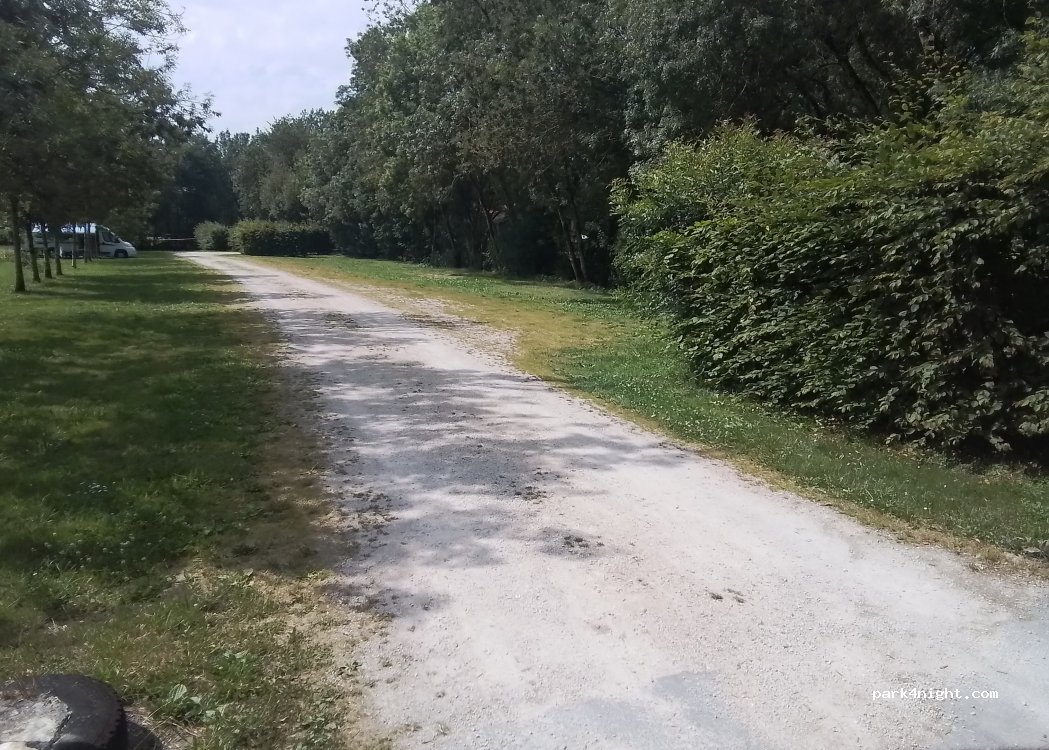 (85420) Maillé - La Petite Cabane — foto 4