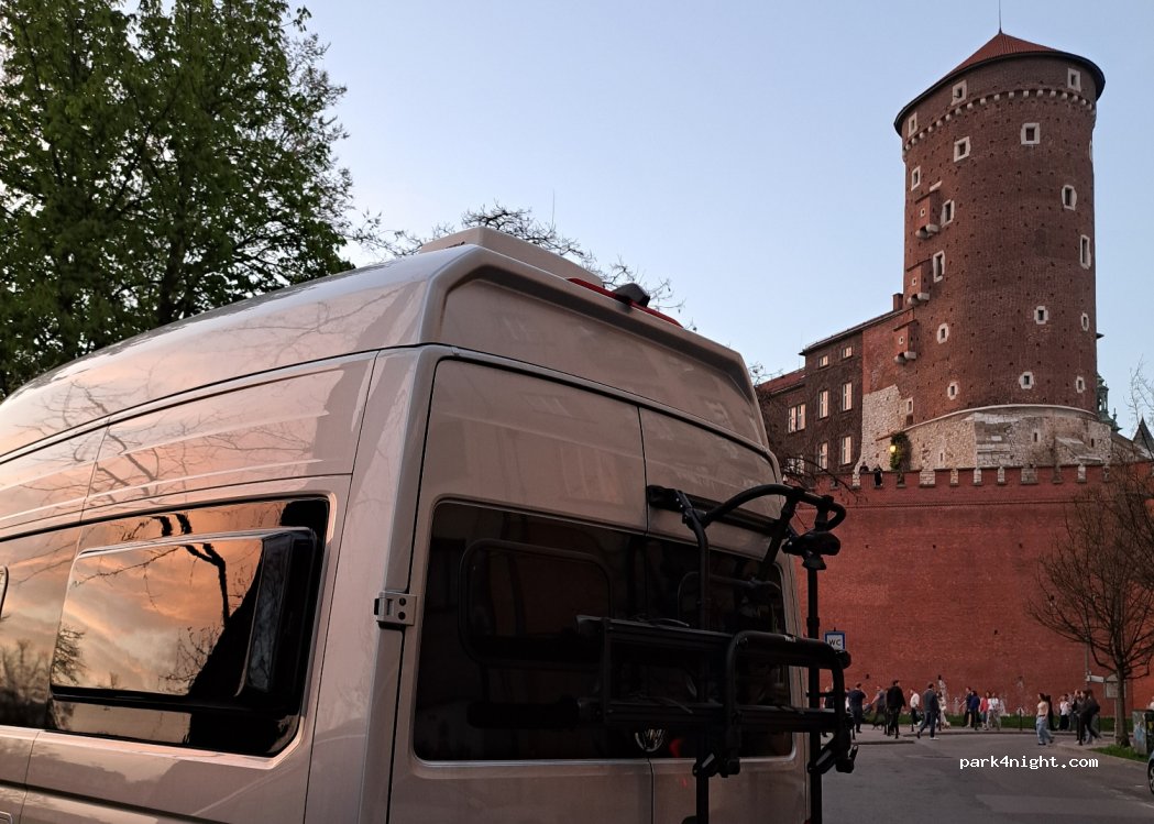 (33-332) Kraków - 8 Smocza — foto 4