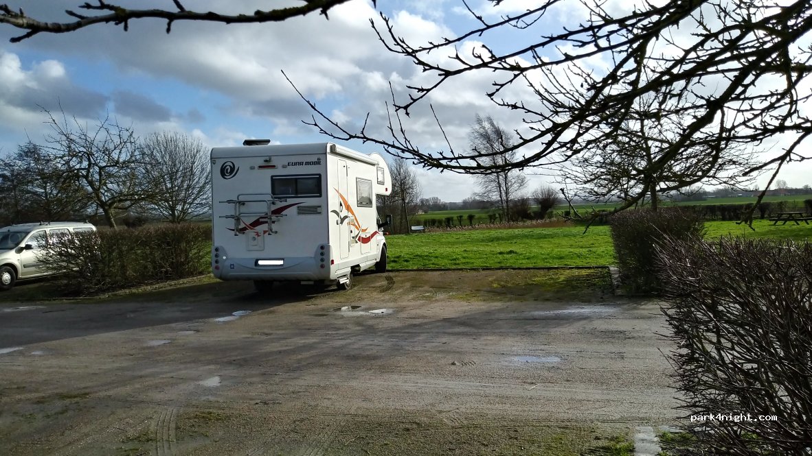 (59122) Oost-Cappel - Route de l'Europe — foto
