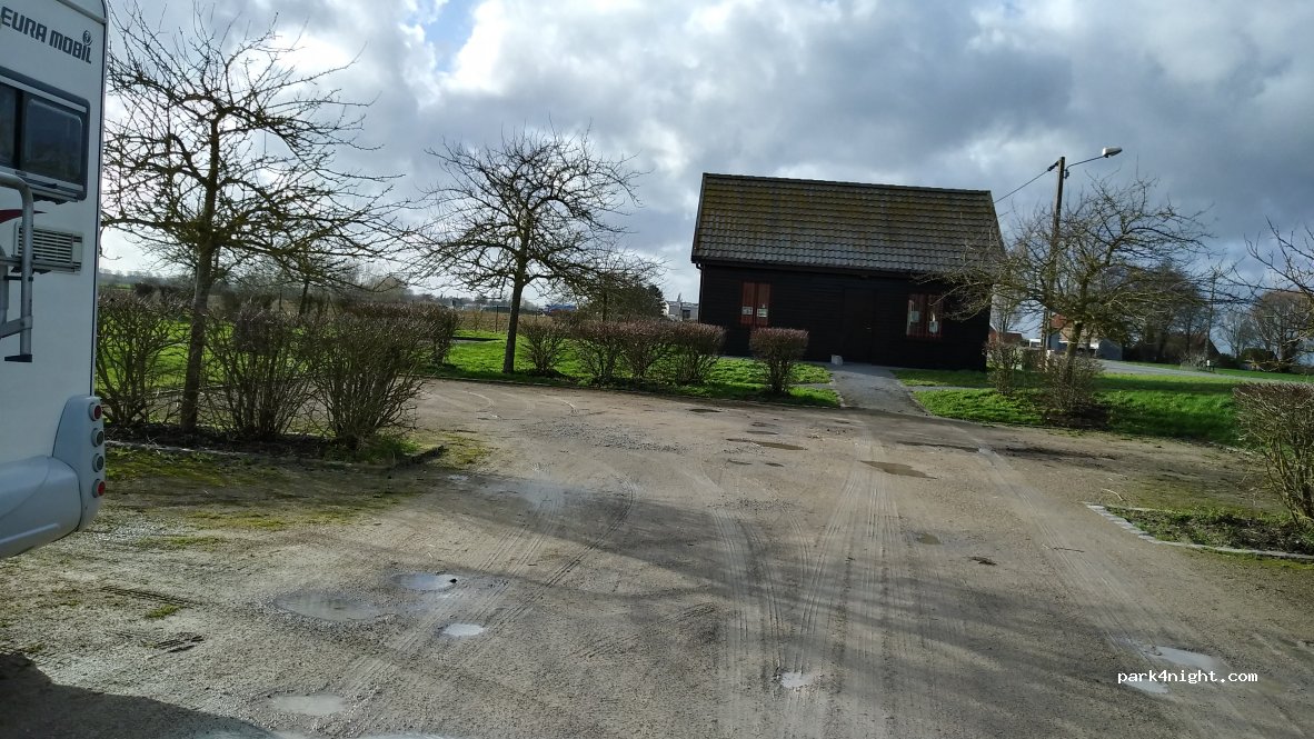 (59122) Oost-Cappel - Route de l'Europe — foto 2