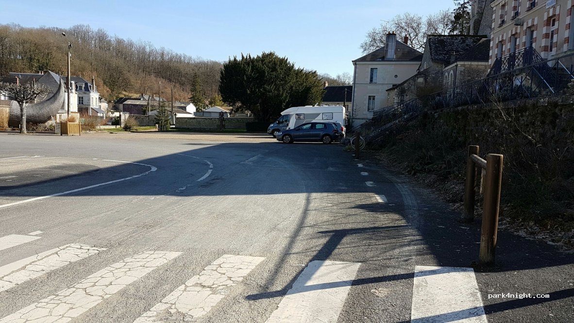 Aire communale Villaines-les-Rochers — foto 3