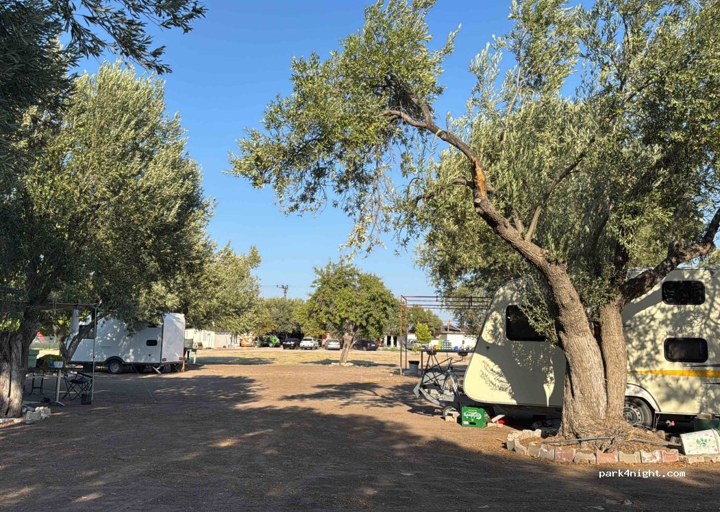 (17862) Behram Köyü - Unnamed Road — foto 2