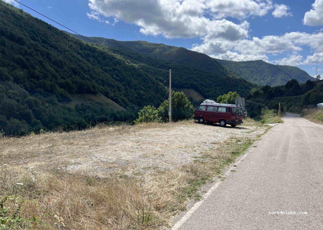 (33817) Cangas del Narcea - Unnamed Road — foto