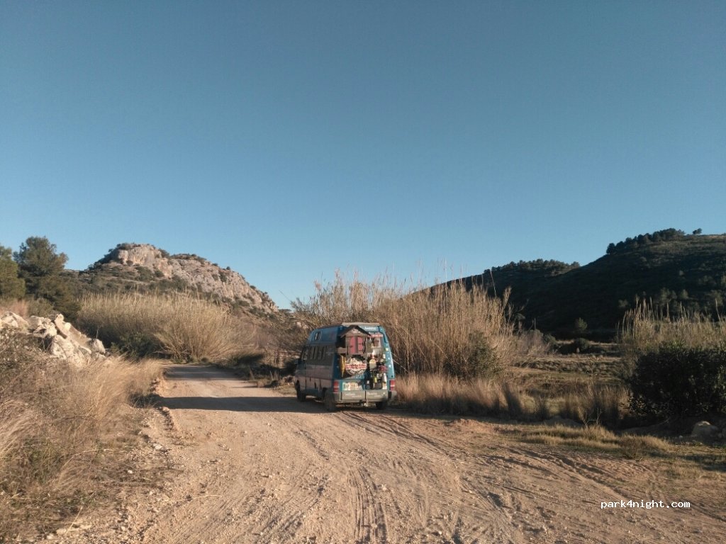 (46192) Montserrat - 972 Plaça Poligono Numero 13 — foto