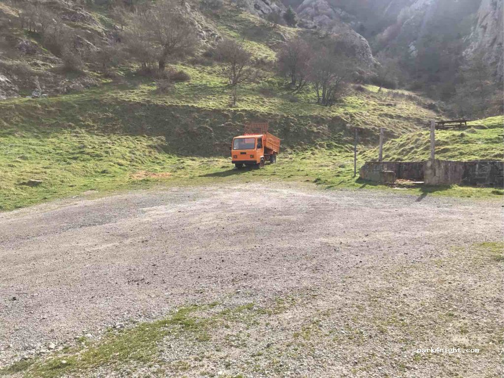 (85010) Castelmezzano - 22 Strada Interpoderale Santa Croce Camastra — foto