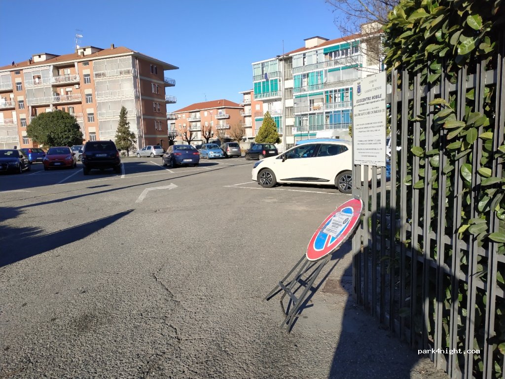 (10090) Gassino Torinese - 3 Via Milano — foto