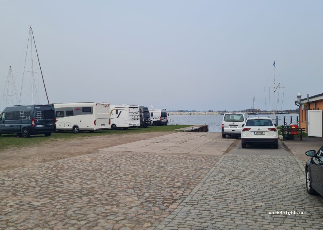 Stellplatz am Segler-Verein — foto 3