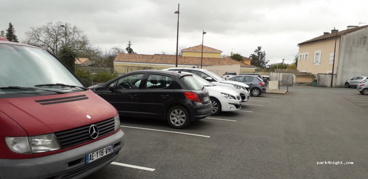 (86170) Neuville-de-Poitou - 5 Rue Alphonse Plault — foto 2