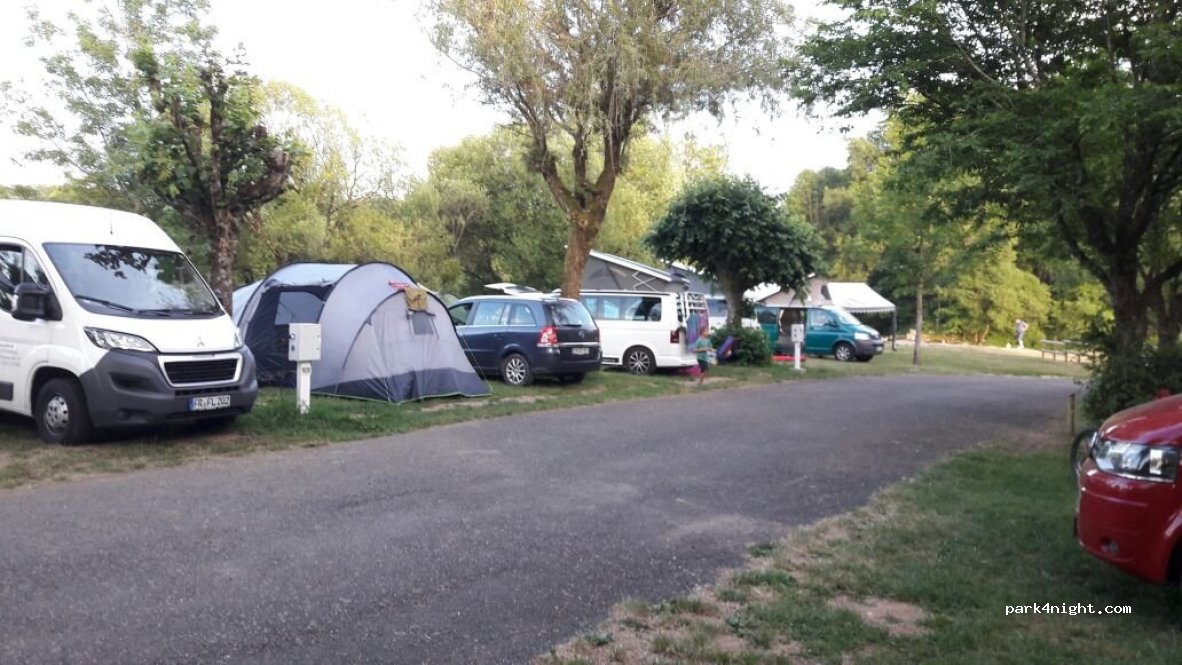 Camping Le Chapeau Chinois, Villersexel, Haute-Saône — foto