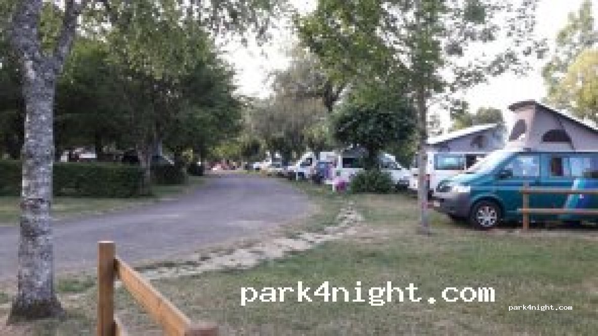 Camping Le Chapeau Chinois, Villersexel, Haute-Saône — foto 2