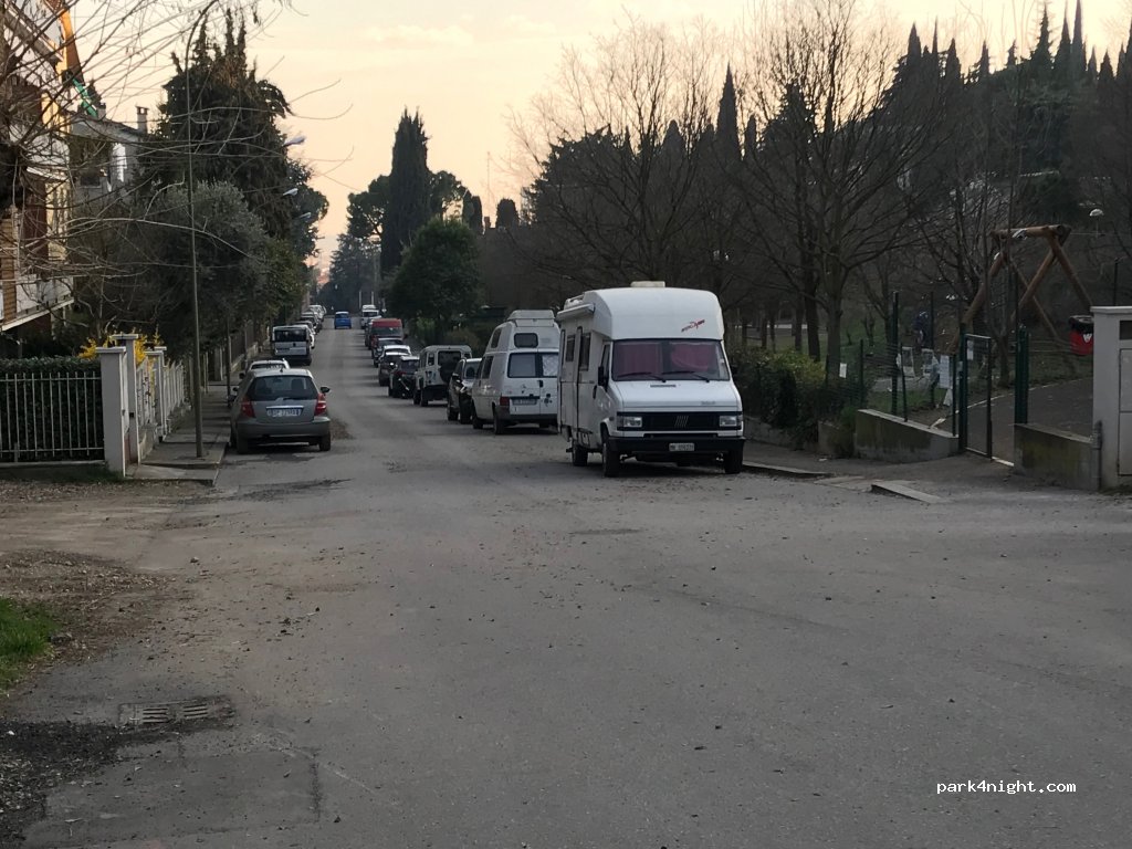 (37128) Verona - 12 Via Benvenuto Zenari — foto