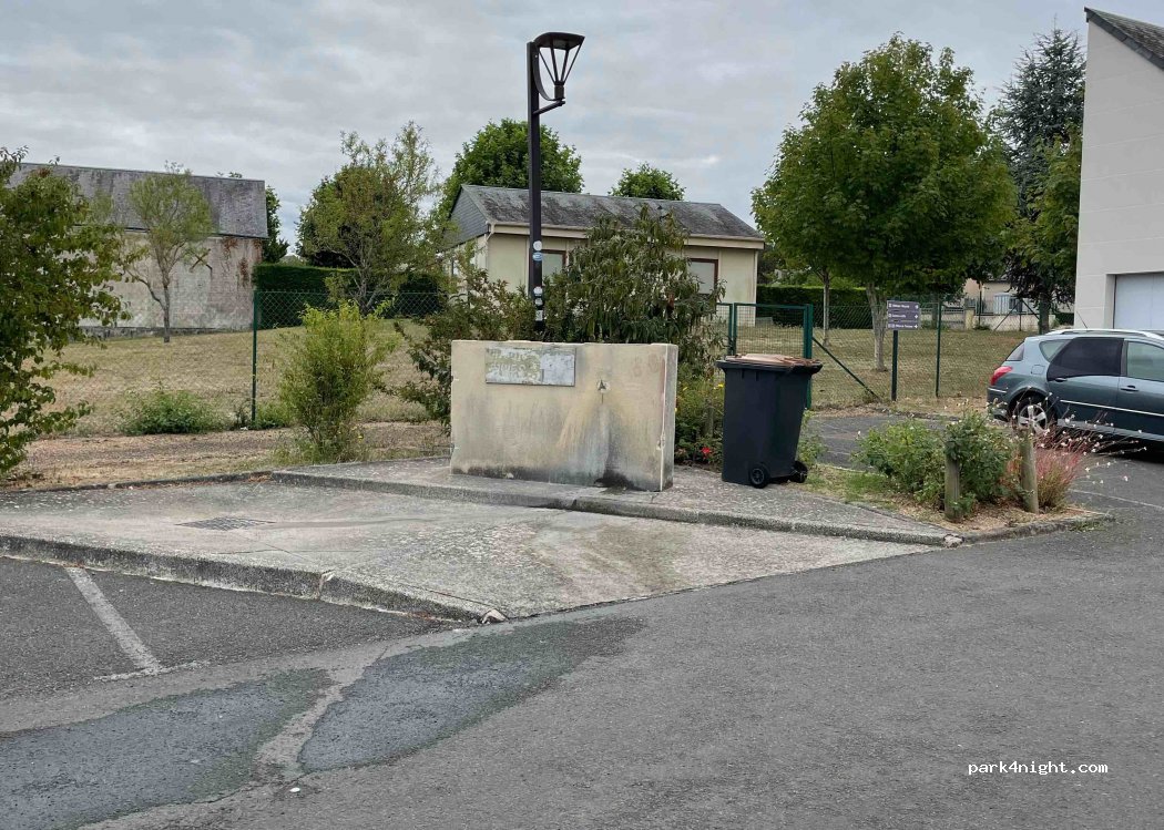 (49590) Fontevraud-l'Abbaye - Place des AFN — foto 3