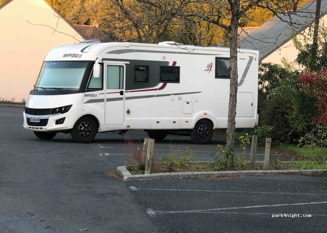 (49590) Fontevraud-l'Abbaye - Place des AFN — foto 4