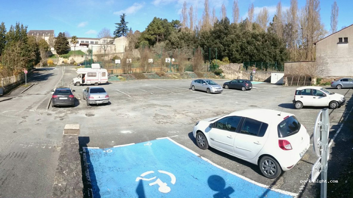 (33190) La Réole - 30 Avenue Carnot — foto