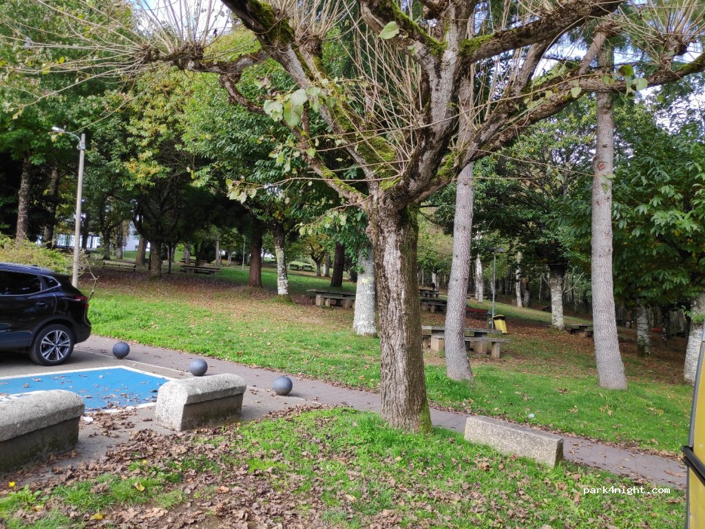 (27820) Vilalba - Estrada Praia Fluvial — foto 4