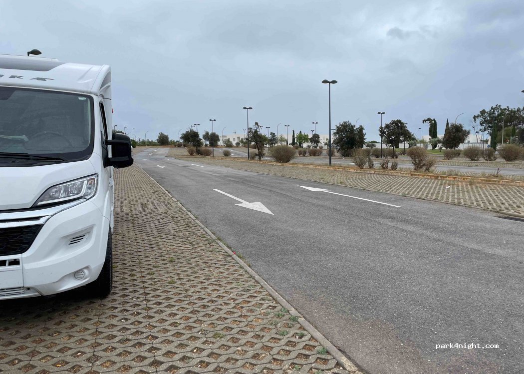 (8125-507) Quarteira - 18 Estrada de Albufeira — foto 3