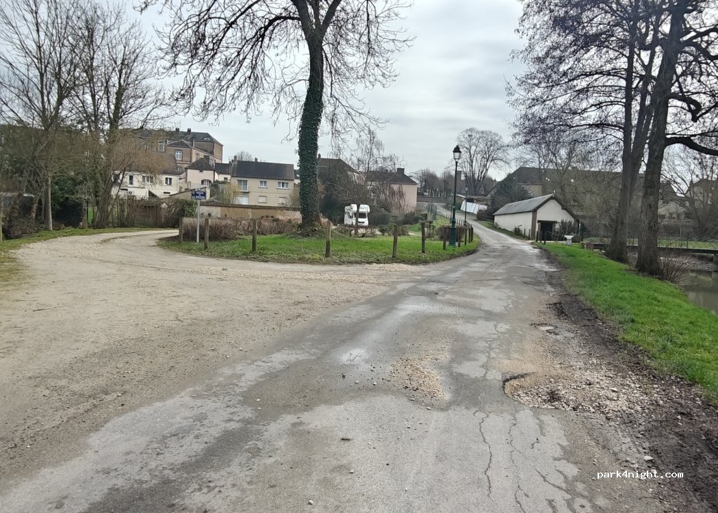 (28120) Illiers-Combray - Promenade de la fontaine — foto 5