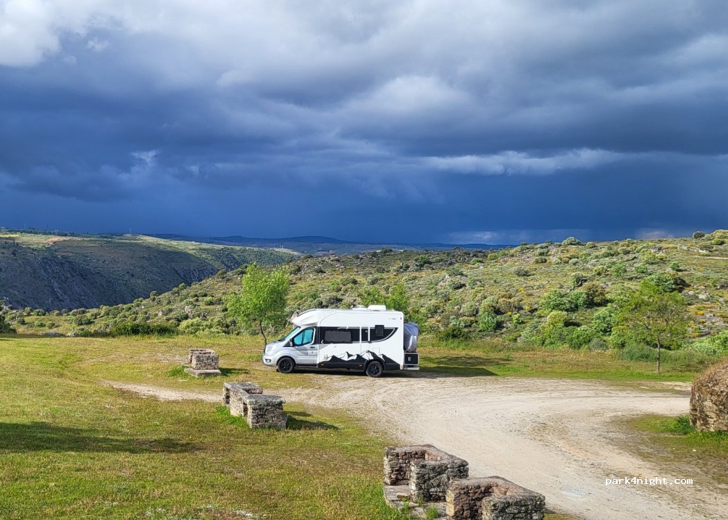 (37253) Aldeadávila de la Ribera - Unnamed Road — foto 4