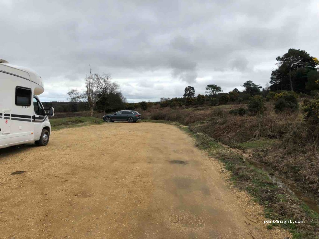 (SO42 7UP)  - Unnamed Road — foto 3