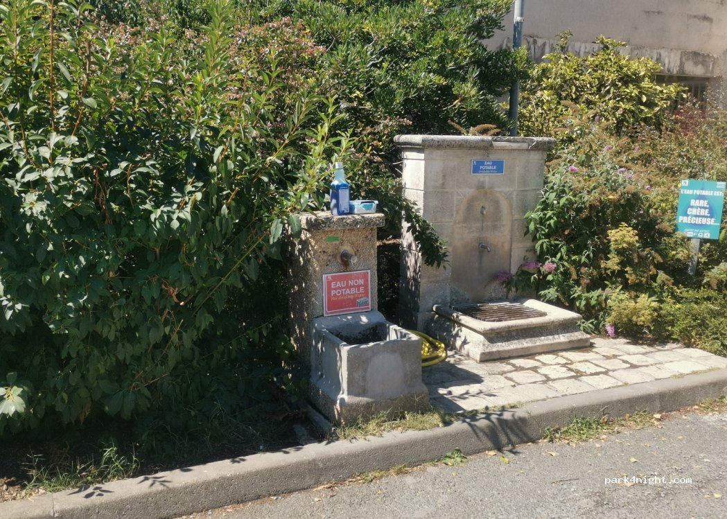 (17300) Rochefort - Rue de la Vieille Forme — foto 2