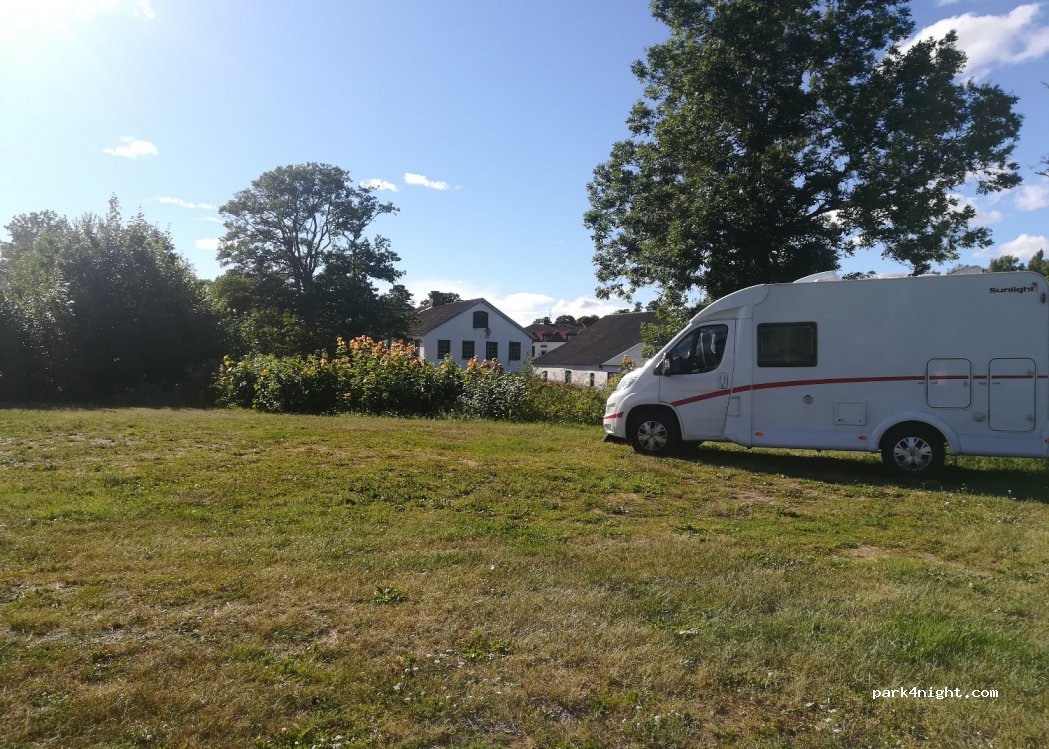 (815 96) Tierp - 27 Industriminnesvägen — foto 2