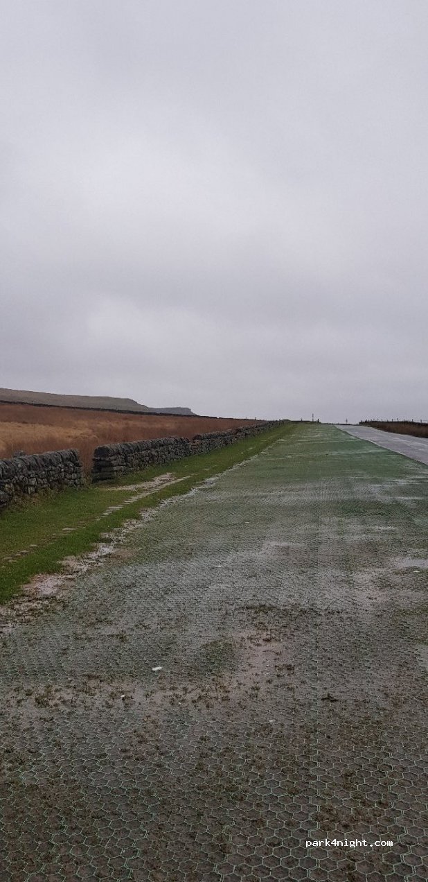(S32 1BR) Hope Valley - Stanage Edge — foto