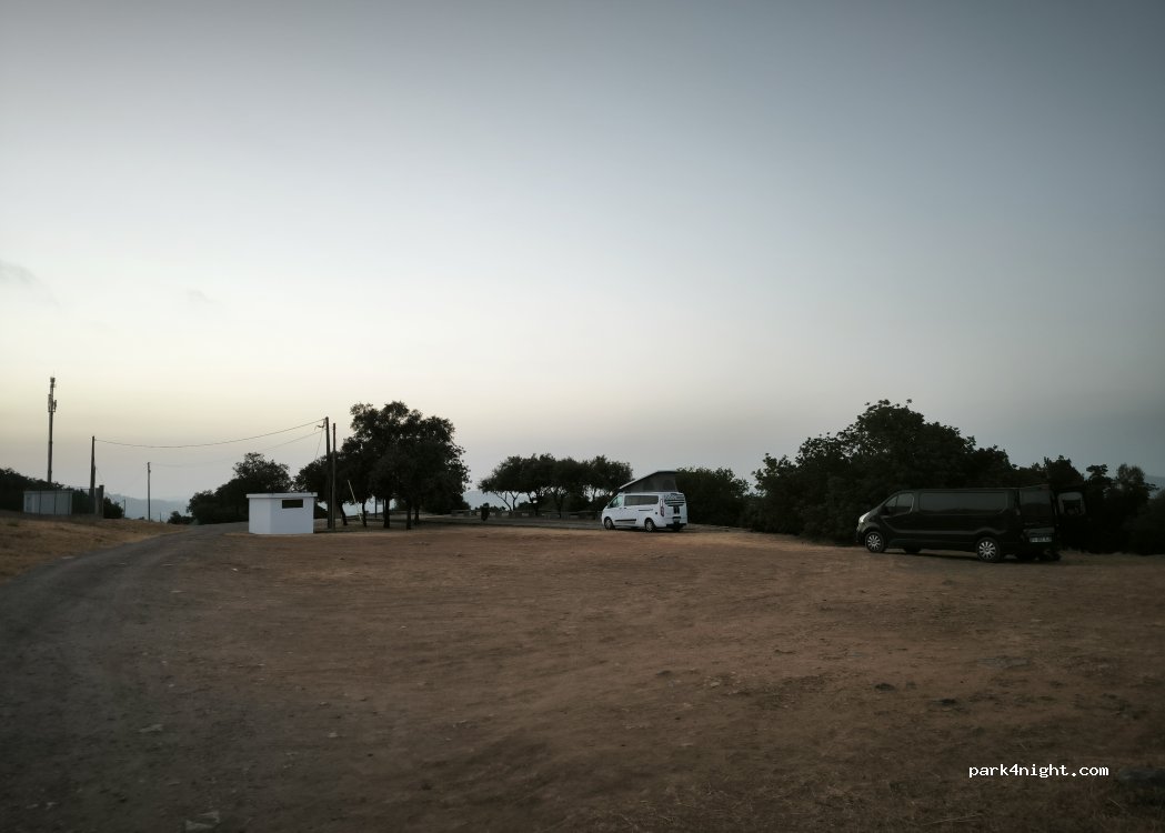 () Sao Bras de Alportel - unamed road — foto 5