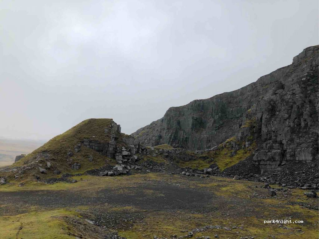() Llangadog - A4069 — foto