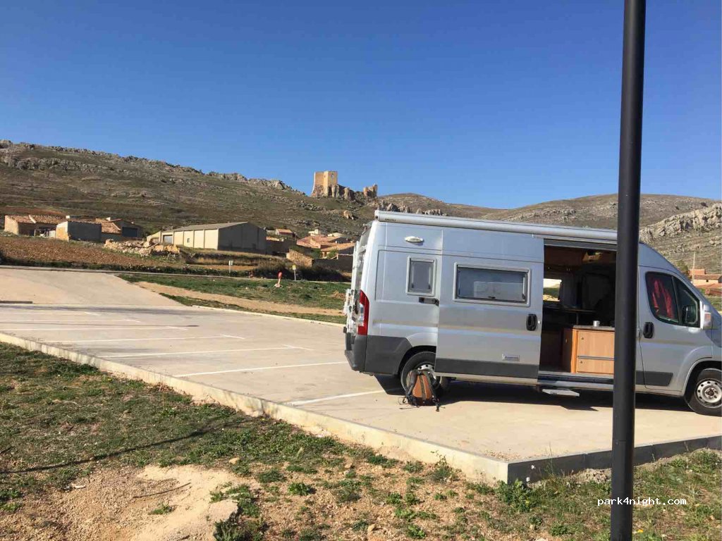 (44213) Huesa del Común - 31 Calle Mártires — foto