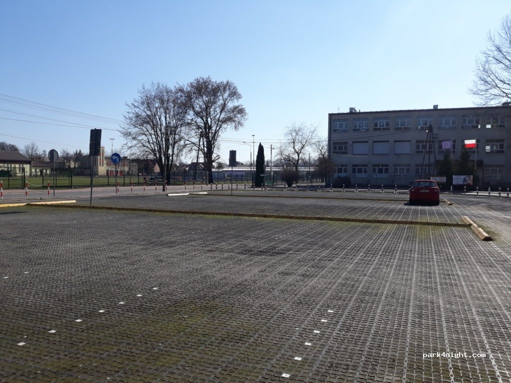 (05-084) Leszno - 15 Leśna — foto