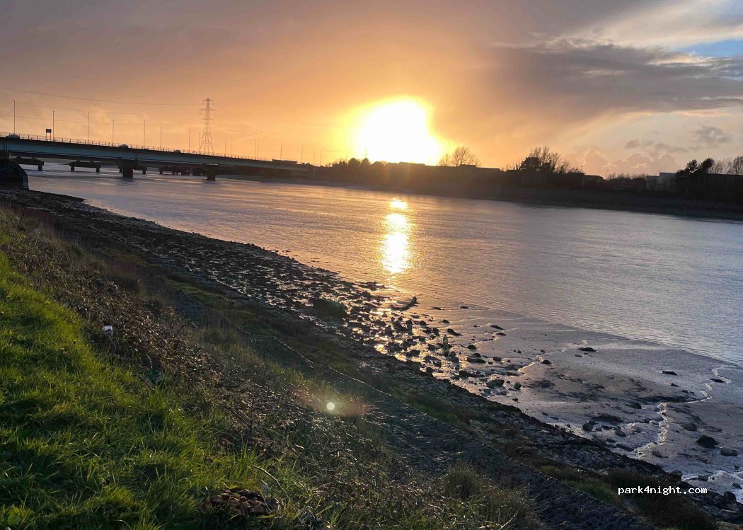 (SA4 6TT) Loughor - 10 Ferry Road — foto 4