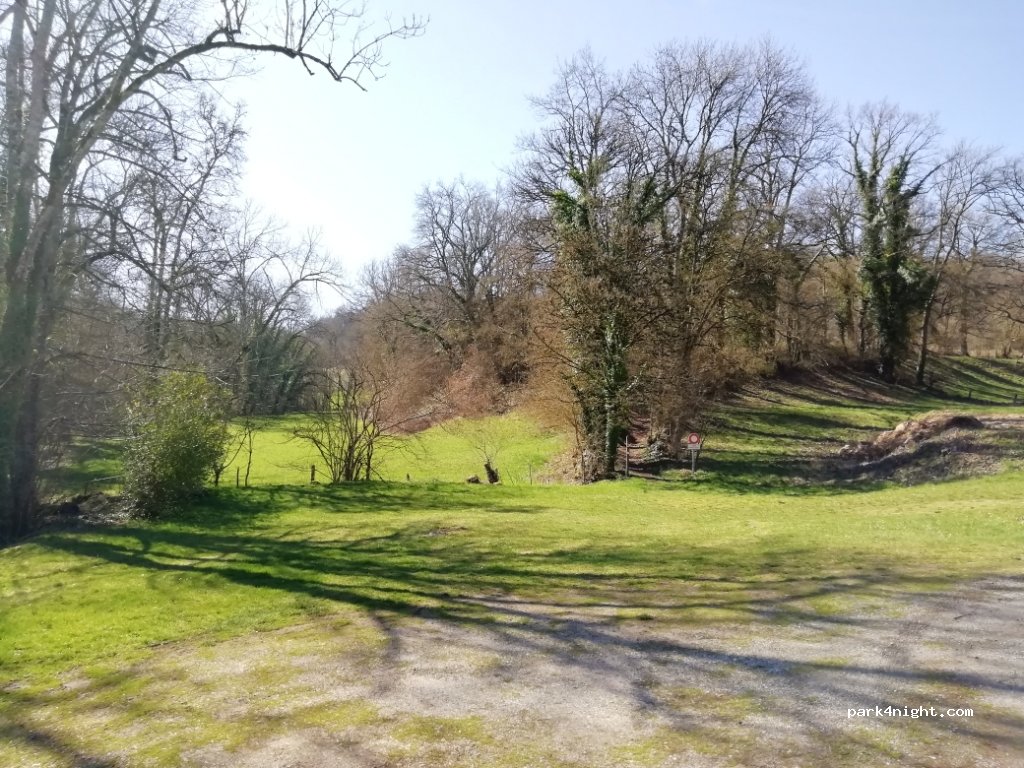 (12330) Salles-la-Source - Le Four — foto