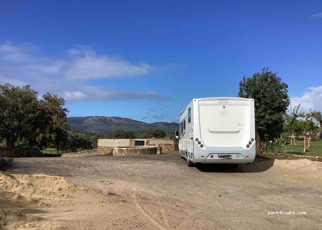 (10359) Romangordo - 10 Calle Carretera — foto 4