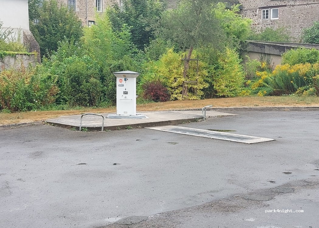 Aire de services de Lassay-les-Châteaux — foto