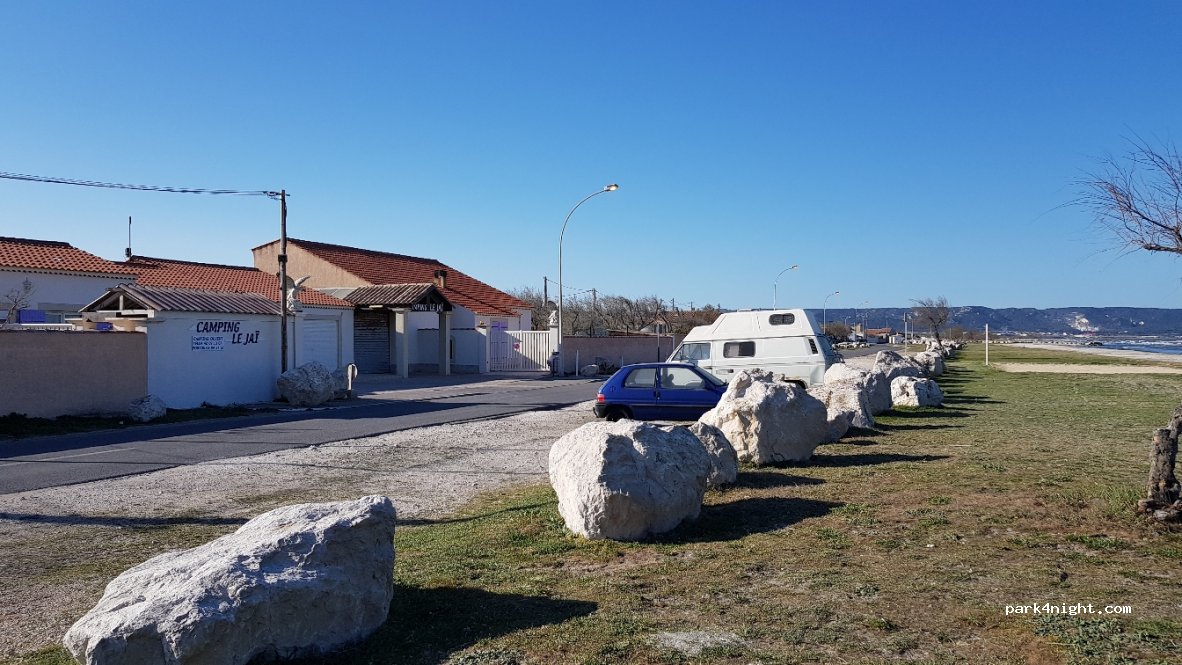 (13700) Marignane - 95 Avenue Henri Fabre — foto